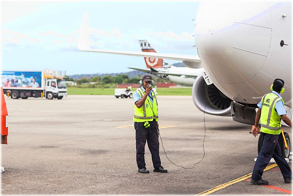 ATS engineering team performing aircraft line maintenance